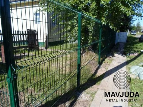 Использование препятствий для птиц на ограждении