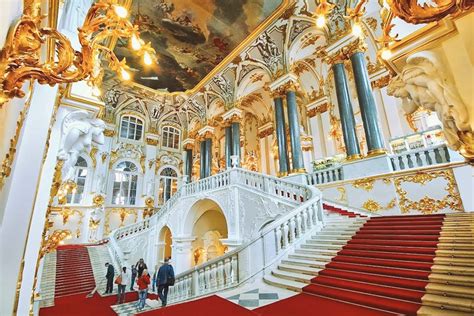 Местонахождение и история знаменитой лестницы в Эрмитаже