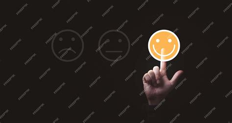 Применение и значимость смайлика приветствия: примеры использования