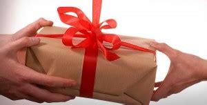 Выбор сумки для подарка: что нужно учесть