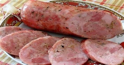 Добавление лука в домашнюю колбасу: преимущества и вкусовые особенности