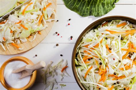 Как перемешивание влияет на вкус и текстуру квашеной капусты