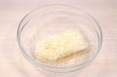Приготовление фунчозы из рисовой лапши
